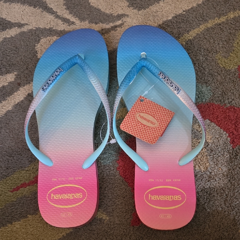 Havaianas Gradient Blue and Pink Flip Flops